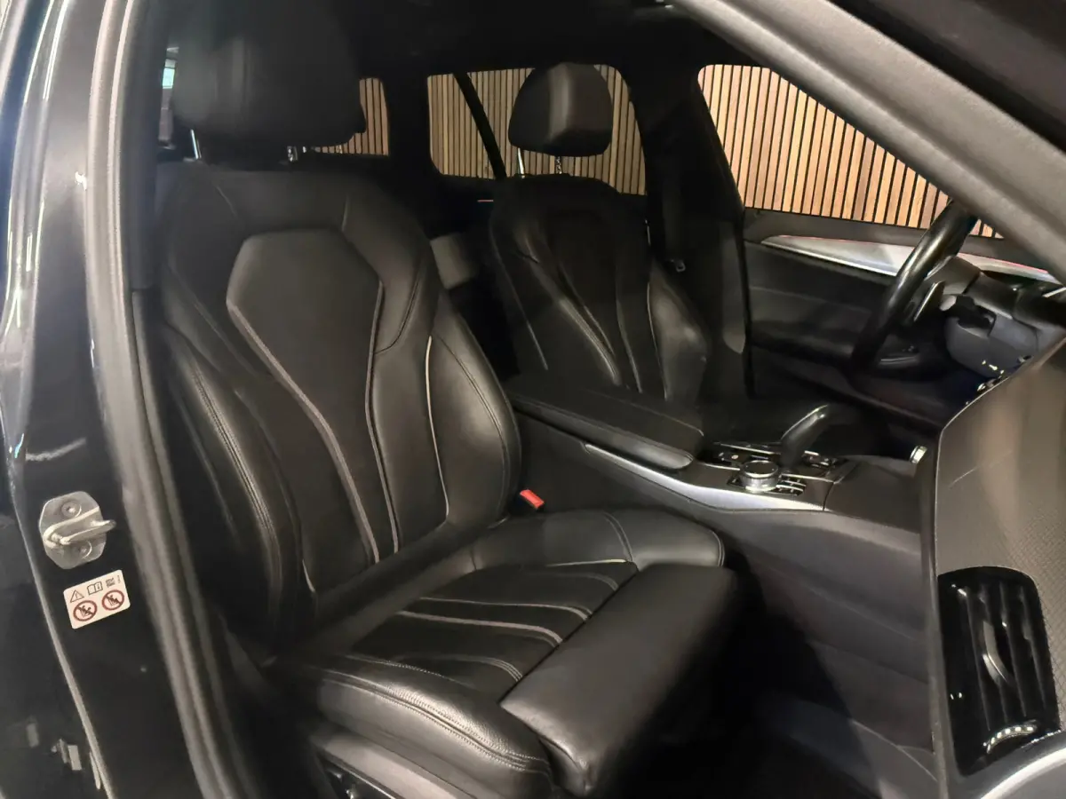 530i xDrive High Executive - M Pakket - HUD - Adapt -