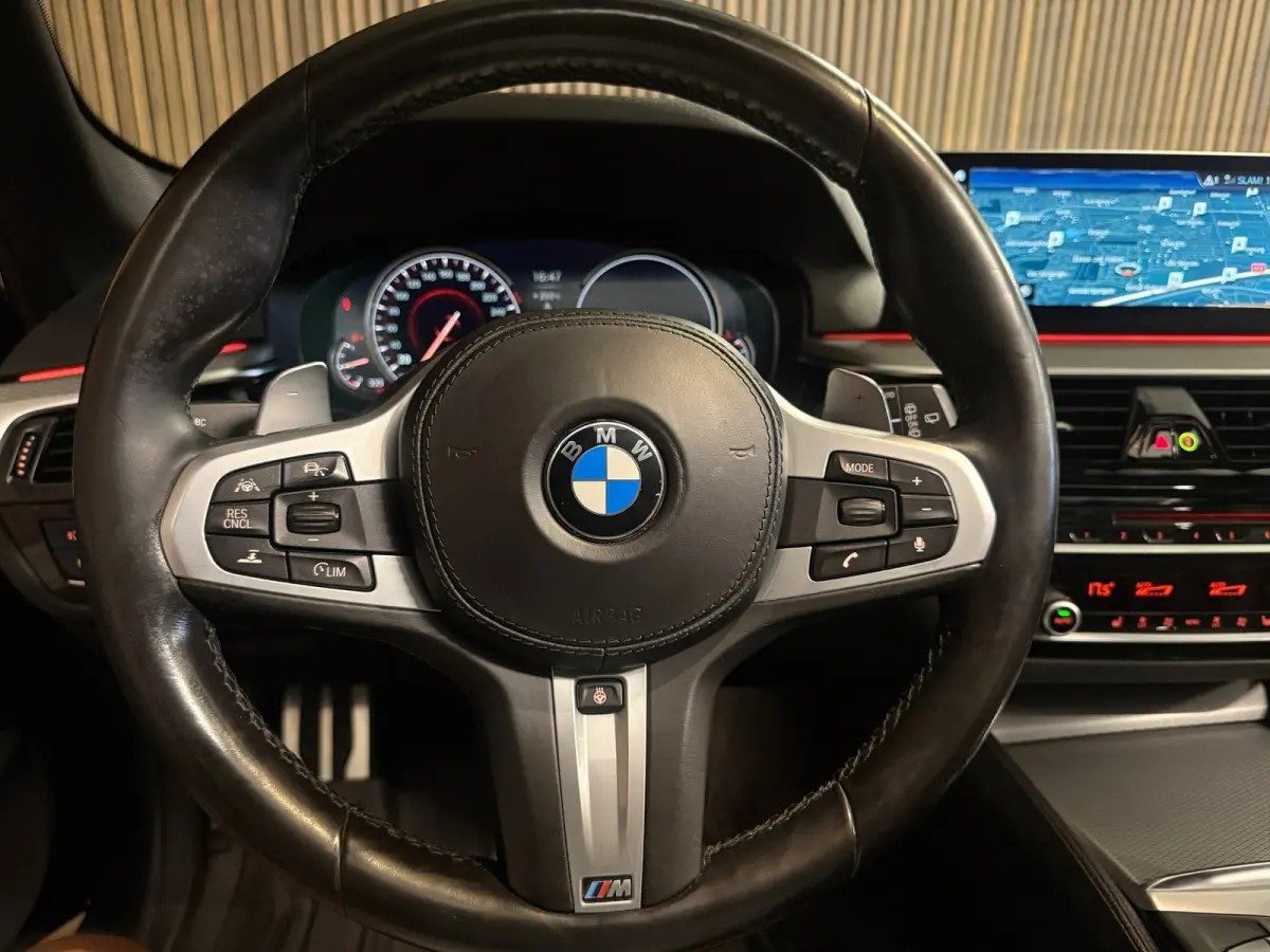 530i xDrive High Executive - M Pakket - HUD - Adapt -