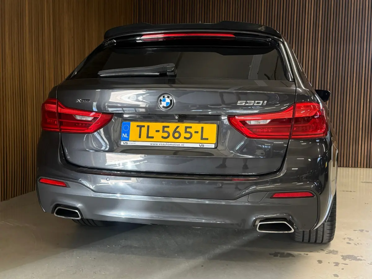 530i xDrive High Executive - M Pakket - HUD - Adapt -