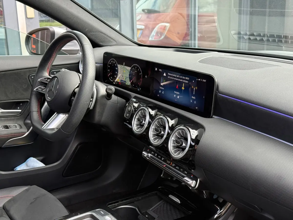 180 AMG Line | Pano | Sfeer | Airco | Cruise