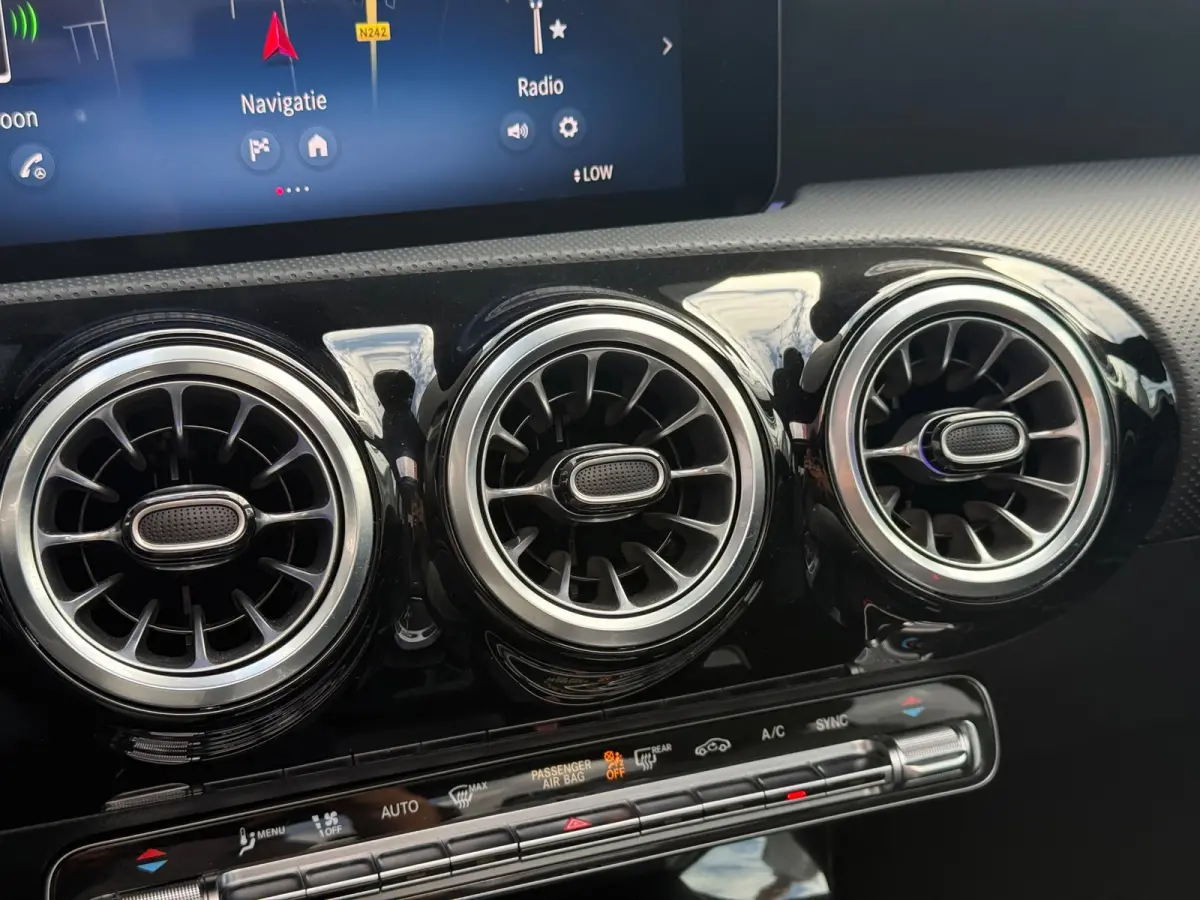 180 AMG Line | Pano | Sfeer | Airco | Cruise