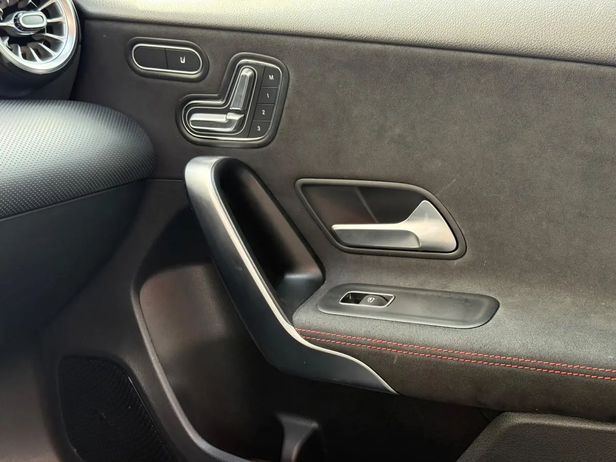 180 AMG Line | Pano | Sfeer | Airco | Cruise