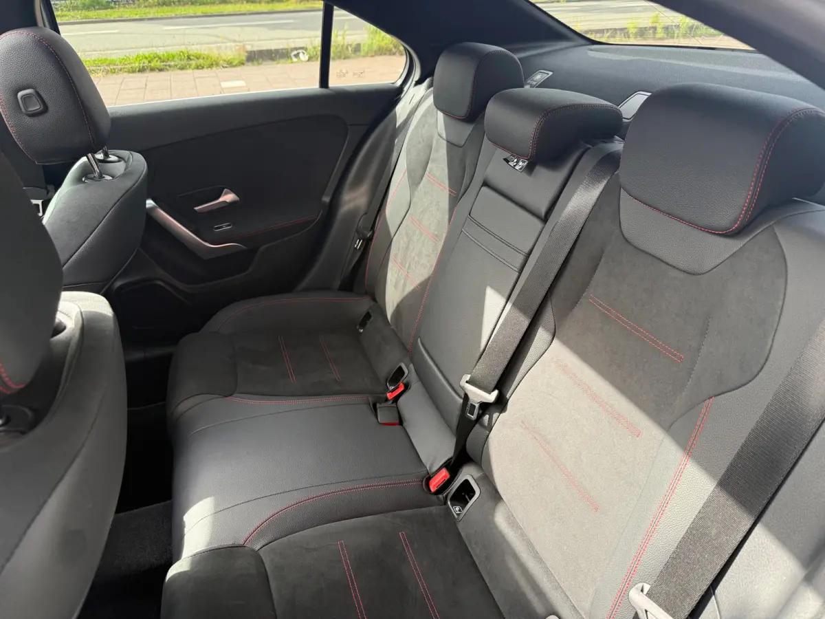 180 AMG Line | Pano | Sfeer | Airco | Cruise