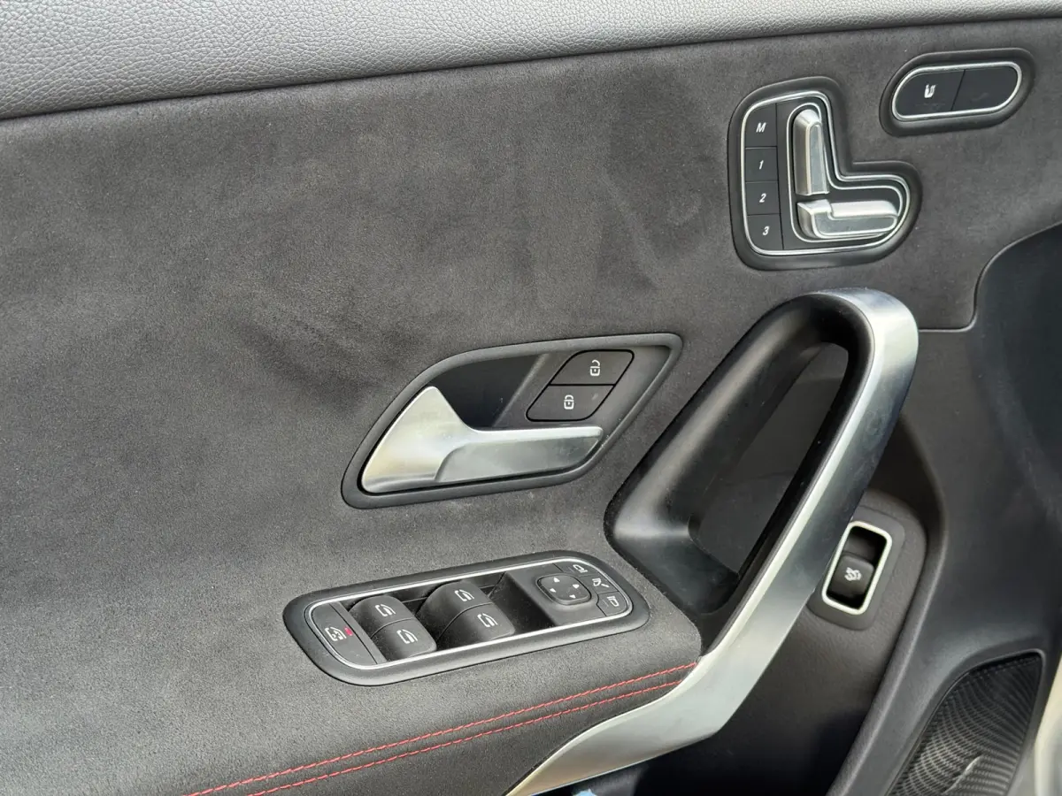 180 AMG Line | Pano | Sfeer | Airco | Cruise