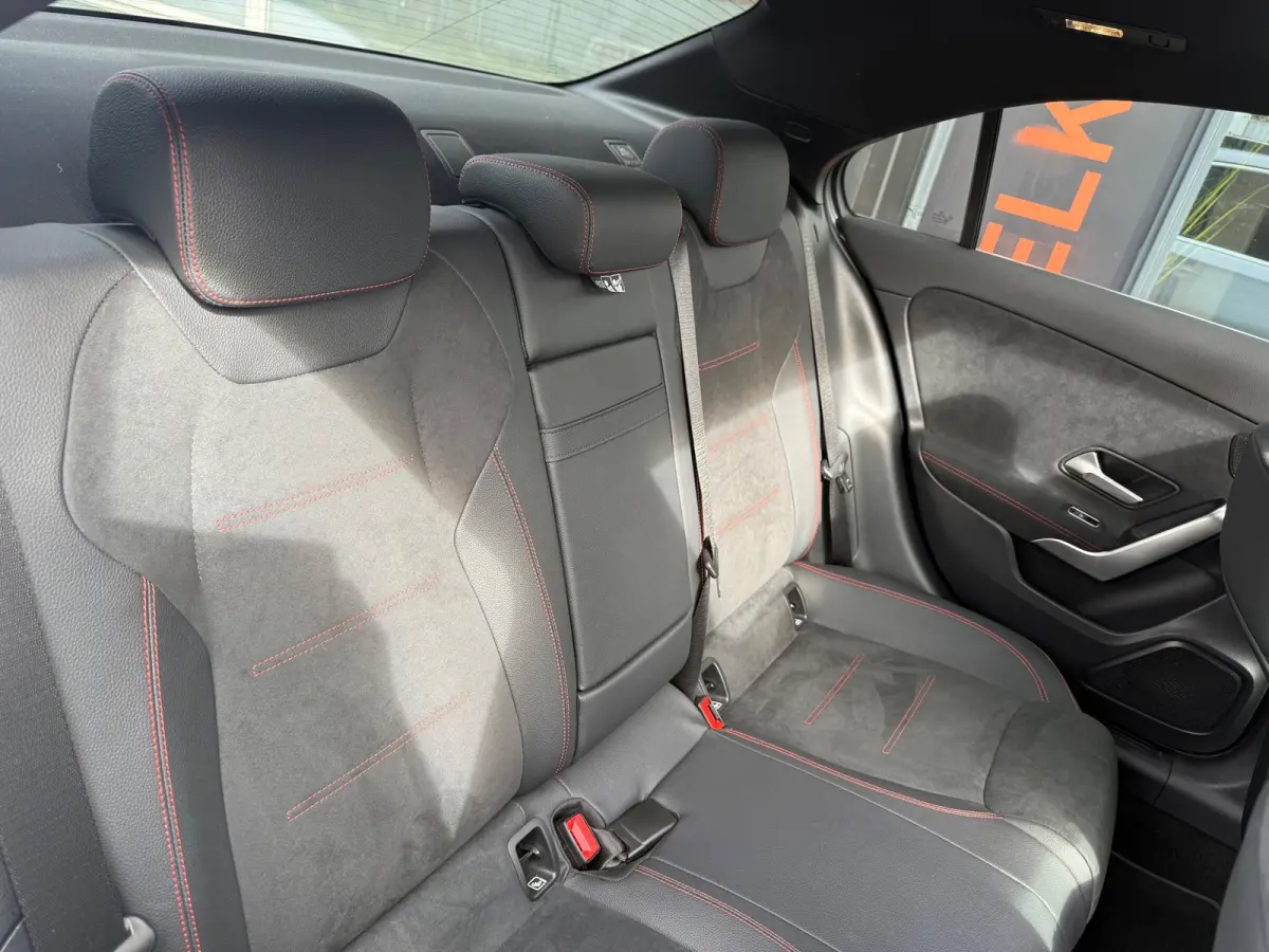 180 AMG Line | Pano | Sfeer | Airco | Cruise