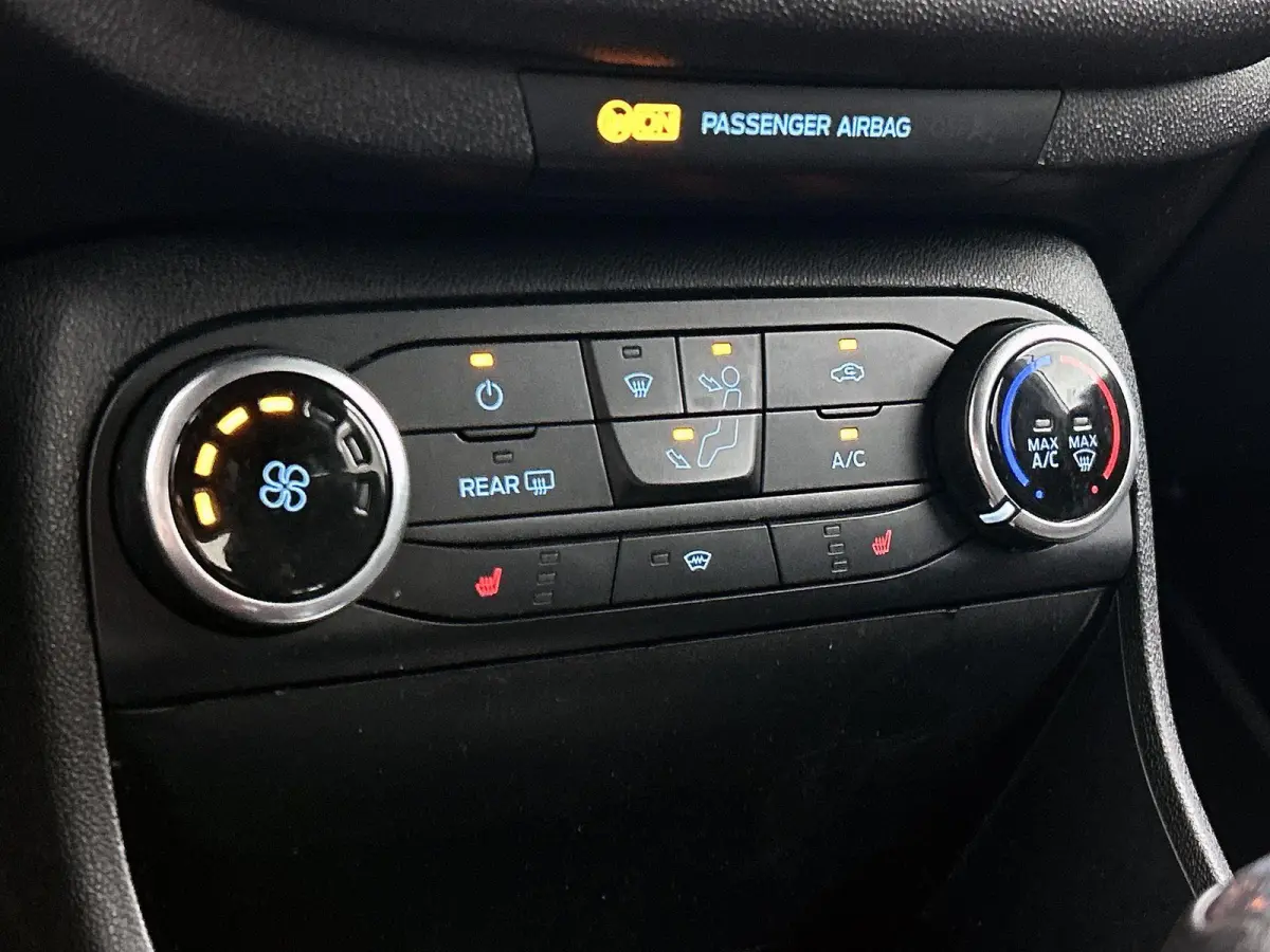 1.0 EcoBoost ST-Line | Winter Pack | Airco | Apple CarPlay | Android Auto | Cruise Control | Parkeersensoren achter | LMV |