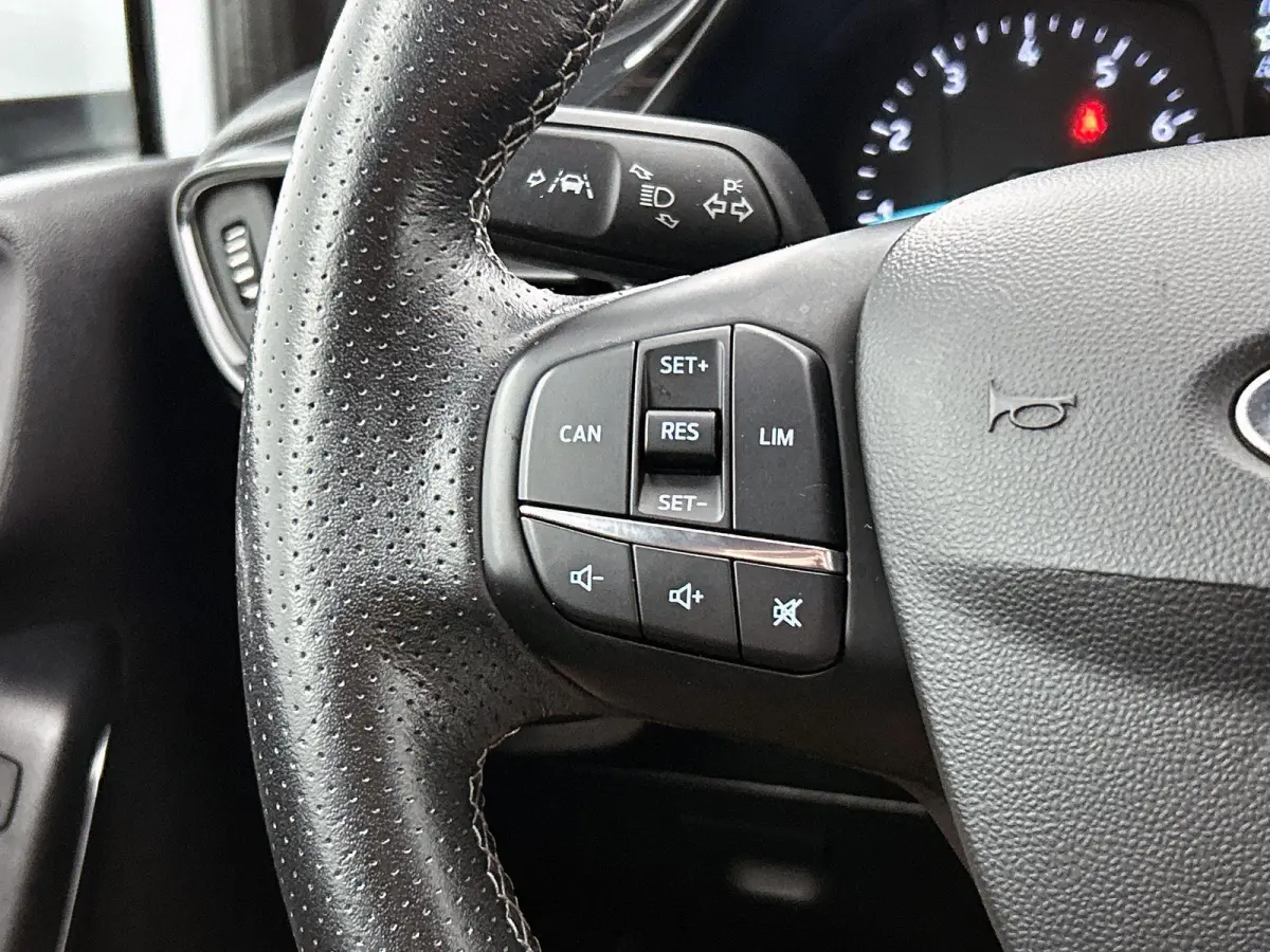 1.0 EcoBoost ST-Line | Winter Pack | Airco | Apple CarPlay | Android Auto | Cruise Control | Parkeersensoren achter | LMV |