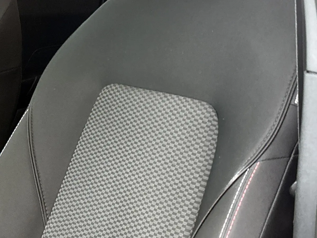1.0 EcoBoost ST-Line | Winter Pack | Airco | Apple CarPlay | Android Auto | Cruise Control | Parkeersensoren achter | LMV |