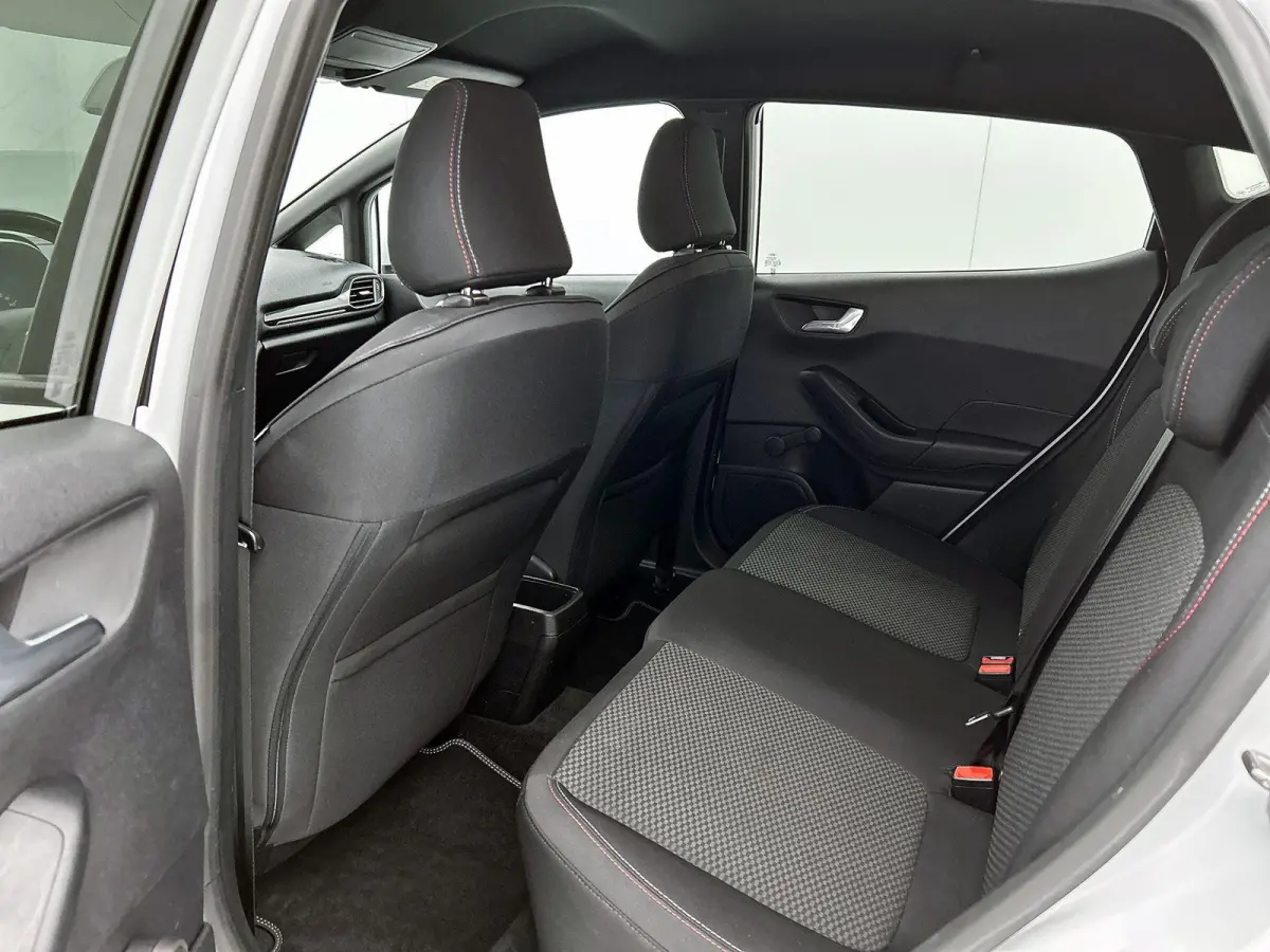 1.0 EcoBoost ST-Line | Winter Pack | Airco | Apple CarPlay | Android Auto | Cruise Control | Parkeersensoren achter | LMV |