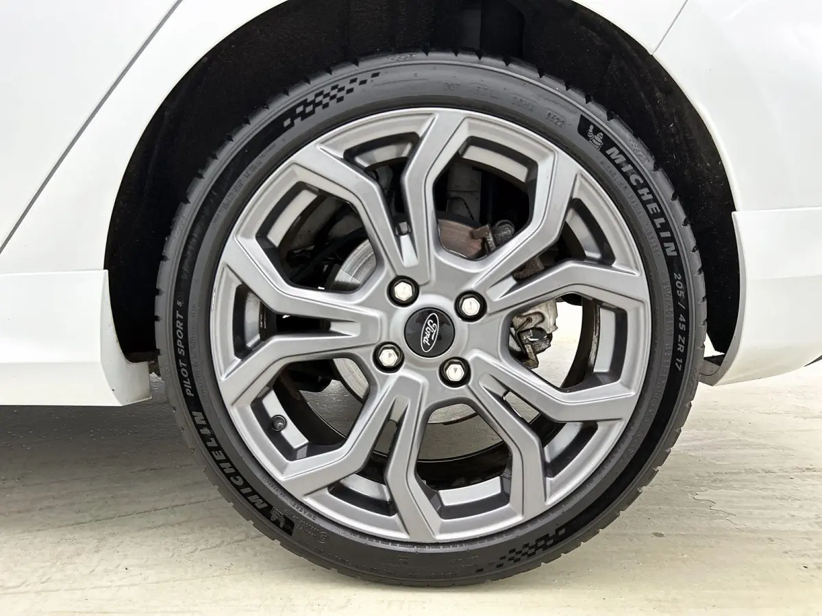 1.0 EcoBoost ST-Line | Winter Pack | Airco | Apple CarPlay | Android Auto | Cruise Control | Parkeersensoren achter | LMV |