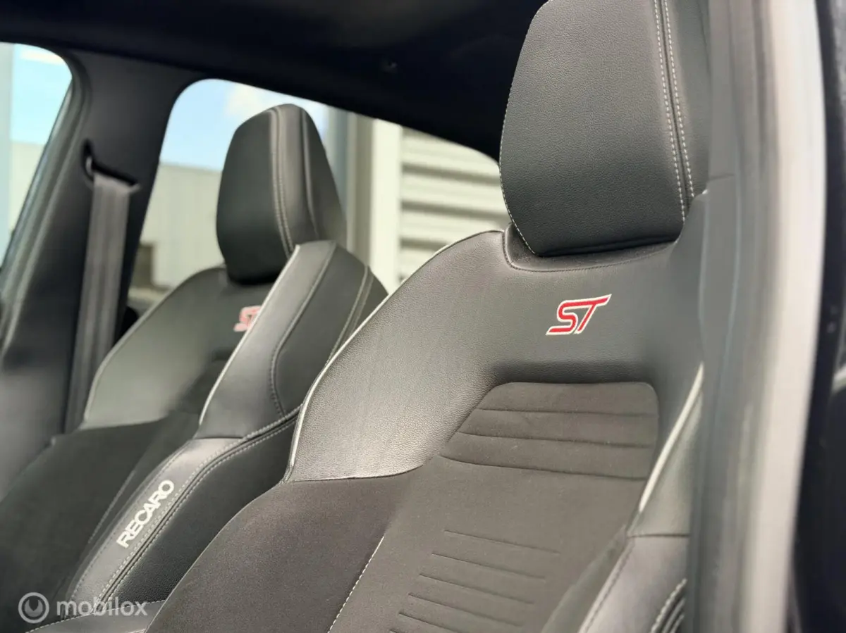 1.5 EcoBoost ST-X 2e Eig Pano BOMVOL TOPSTAAT!!!