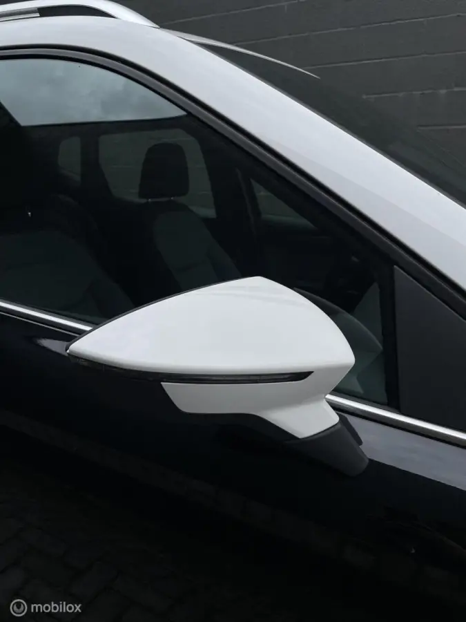 1.0 TSI Xperience Bi-tone | Automaat | LED | CarPlay | All-season | Camera | Digital Cockpit |