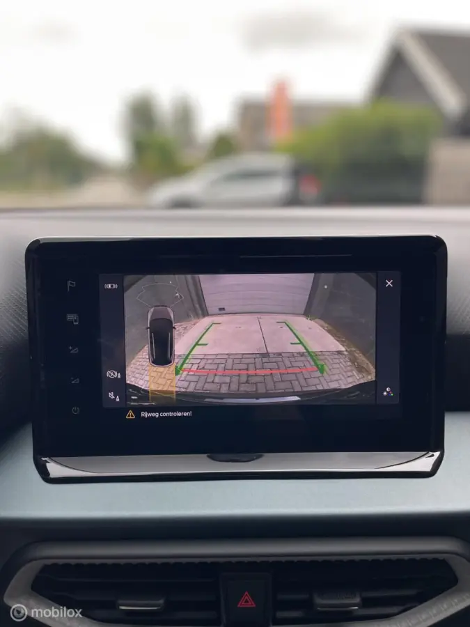 1.0 TSI Xperience Bi-tone | Automaat | LED | CarPlay | All-season | Camera | Digital Cockpit |