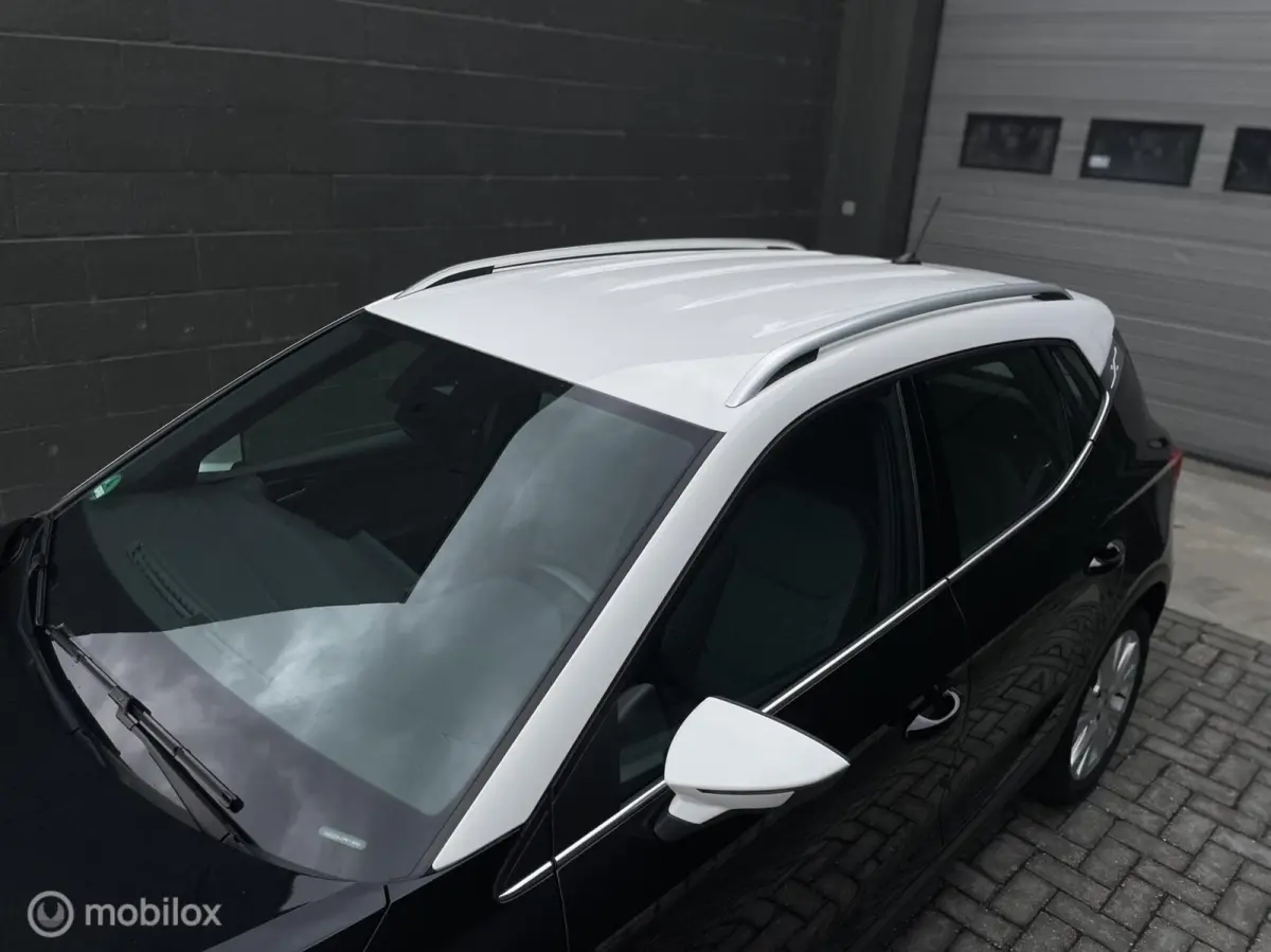 1.0 TSI Xperience Bi-tone | Automaat | LED | CarPlay | All-season | Camera | Digital Cockpit |