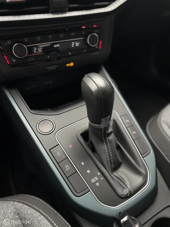 1.0 TSI Xperience Bi-tone | Automaat | LED | CarPlay | All-season | Camera | Digital Cockpit |
