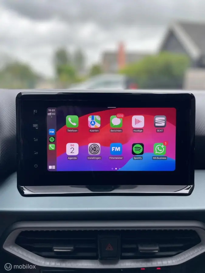 1.0 TSI Xperience Bi-tone | Automaat | LED | CarPlay | All-season | Camera | Digital Cockpit |