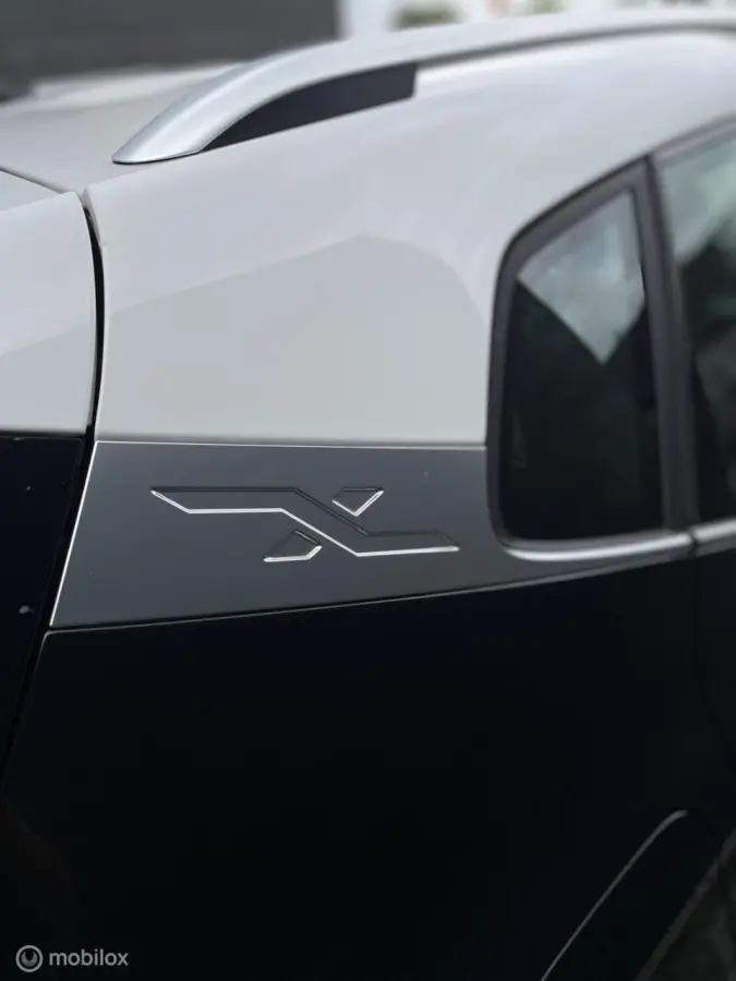 1.0 TSI Xperience Bi-tone | Automaat | LED | CarPlay | All-season | Camera | Digital Cockpit |