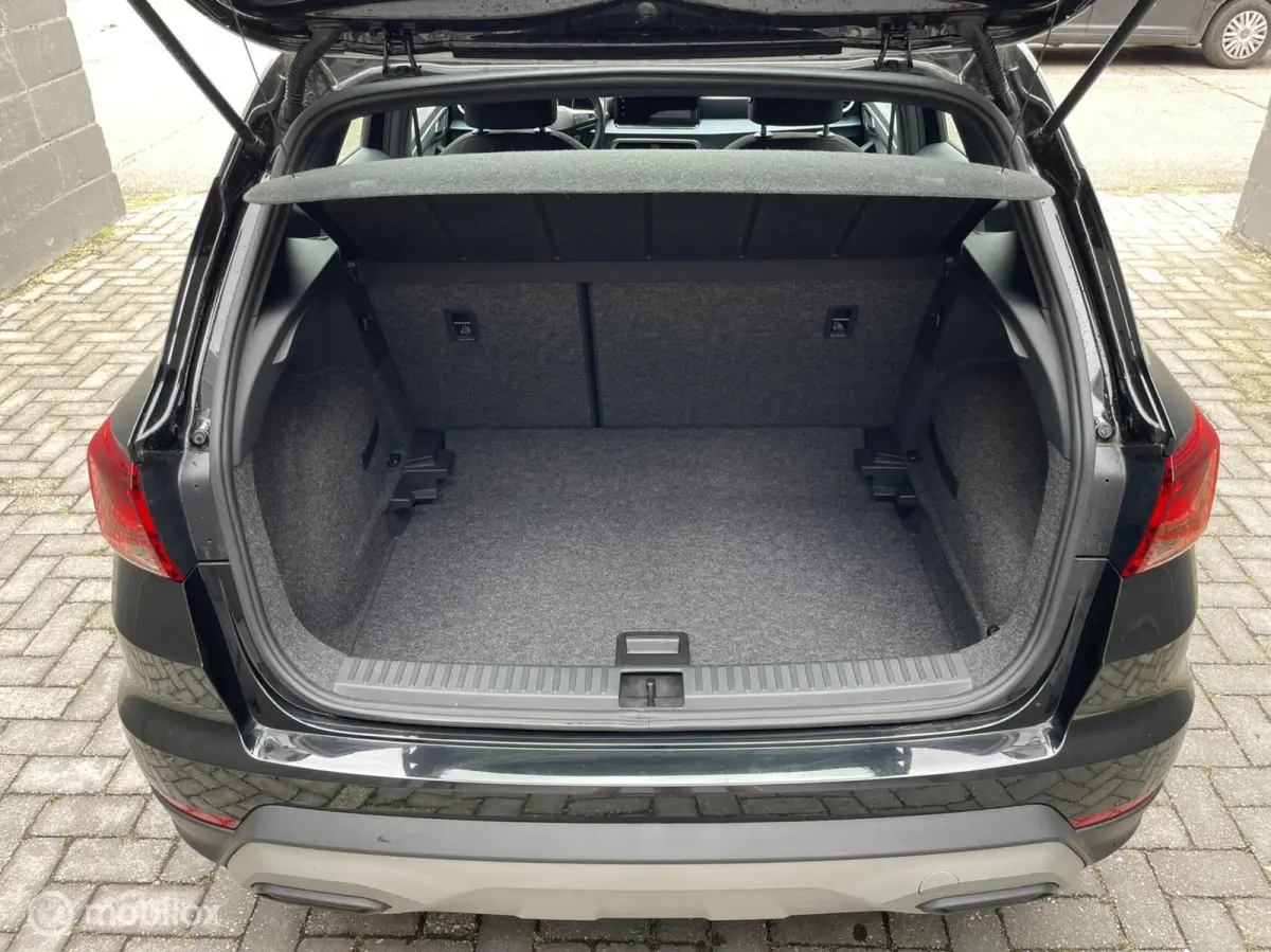 1.0 TSI Xperience Bi-tone | Automaat | LED | CarPlay | All-season | Camera | Digital Cockpit |