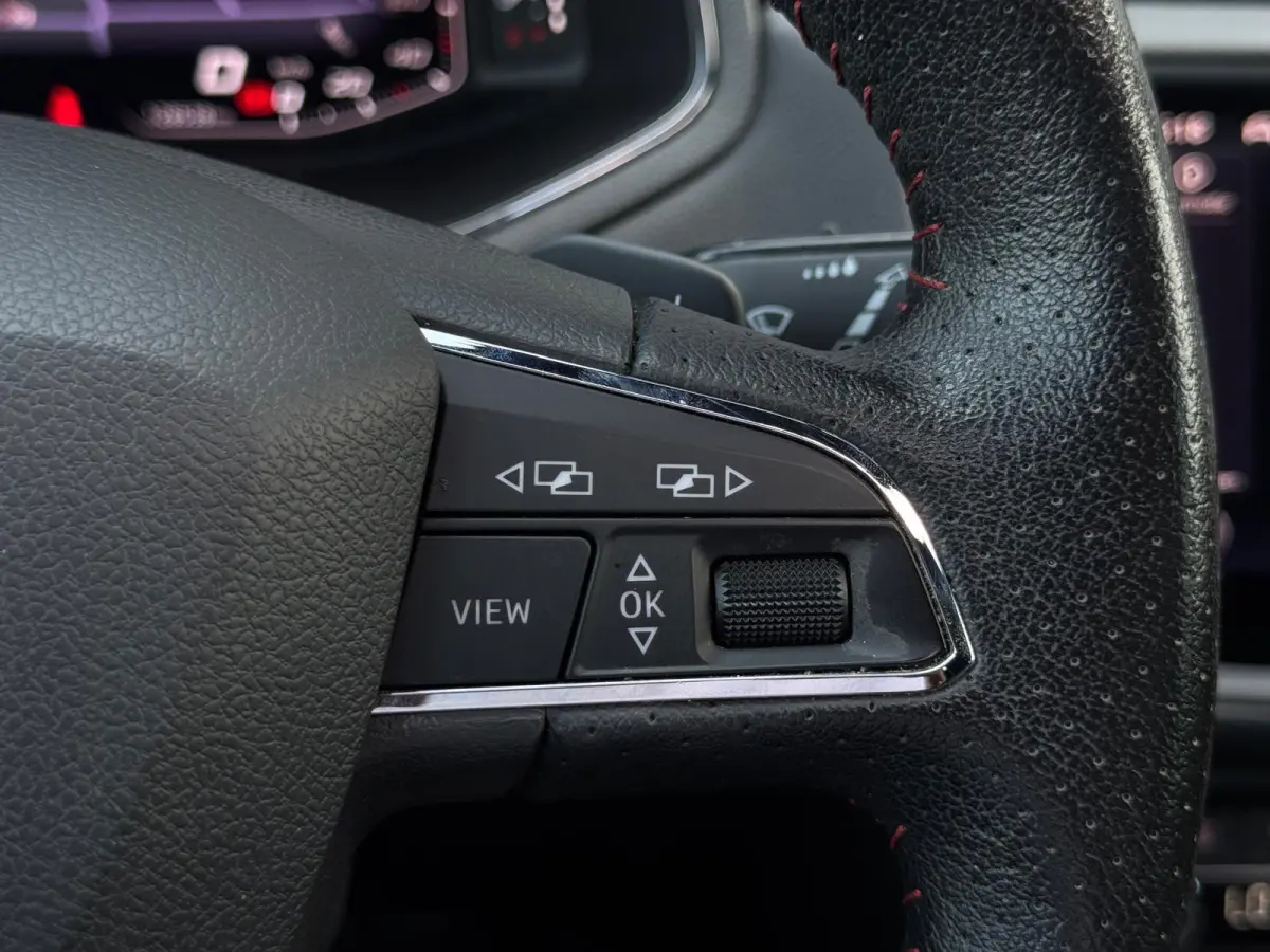 1.0 TSI FR DSG 2021 PANO | LED | CAMERA | SPORTVELGEN | NAVI | PDC