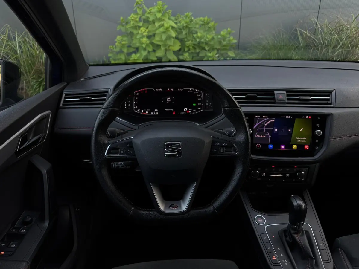 1.0 TSI FR DSG 2021 PANO | LED | CAMERA | SPORTVELGEN | NAVI | PDC