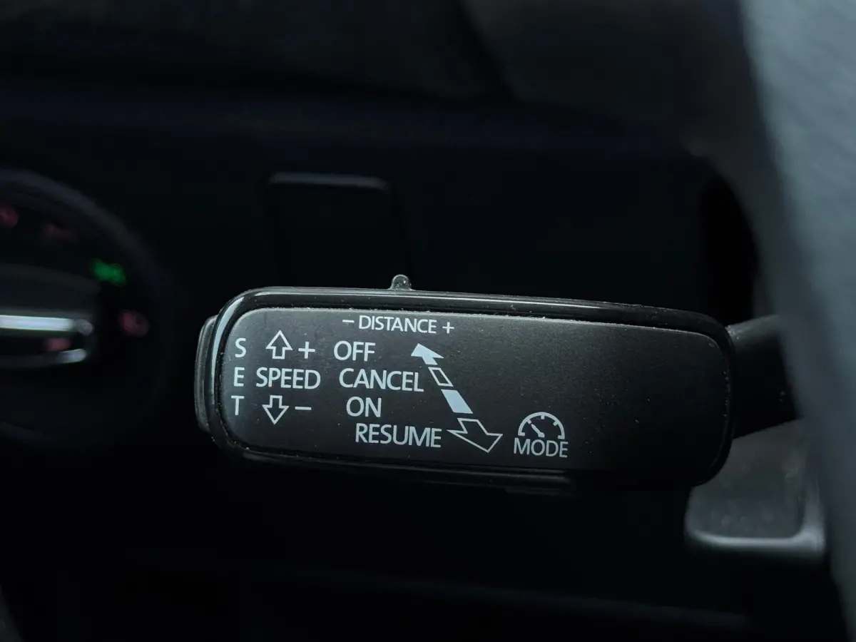 1.0 TSI FR DSG 2021 PANO | LED | CAMERA | SPORTVELGEN | NAVI | PDC