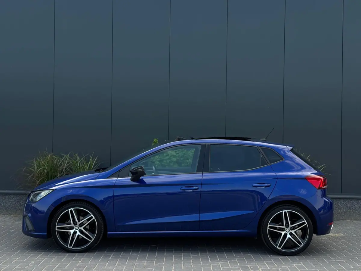 1.0 TSI FR DSG 2021 PANO | LED | CAMERA | SPORTVELGEN | NAVI | PDC