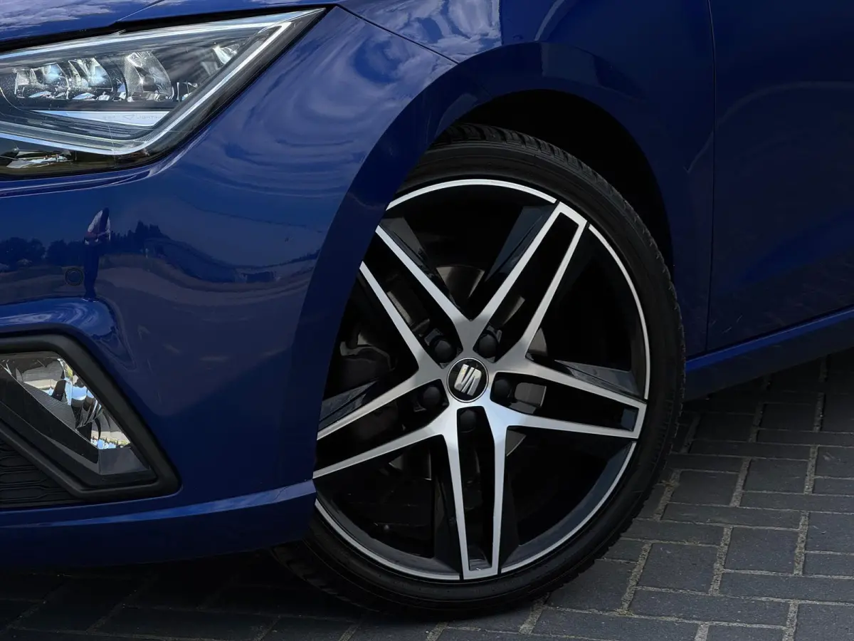 1.0 TSI FR DSG 2021 PANO | LED | CAMERA | SPORTVELGEN | NAVI | PDC
