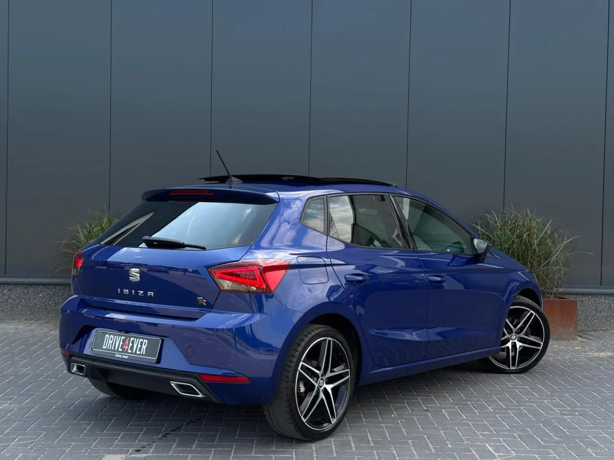 1.0 TSI FR DSG 2021 PANO | LED | CAMERA | SPORTVELGEN | NAVI | PDC