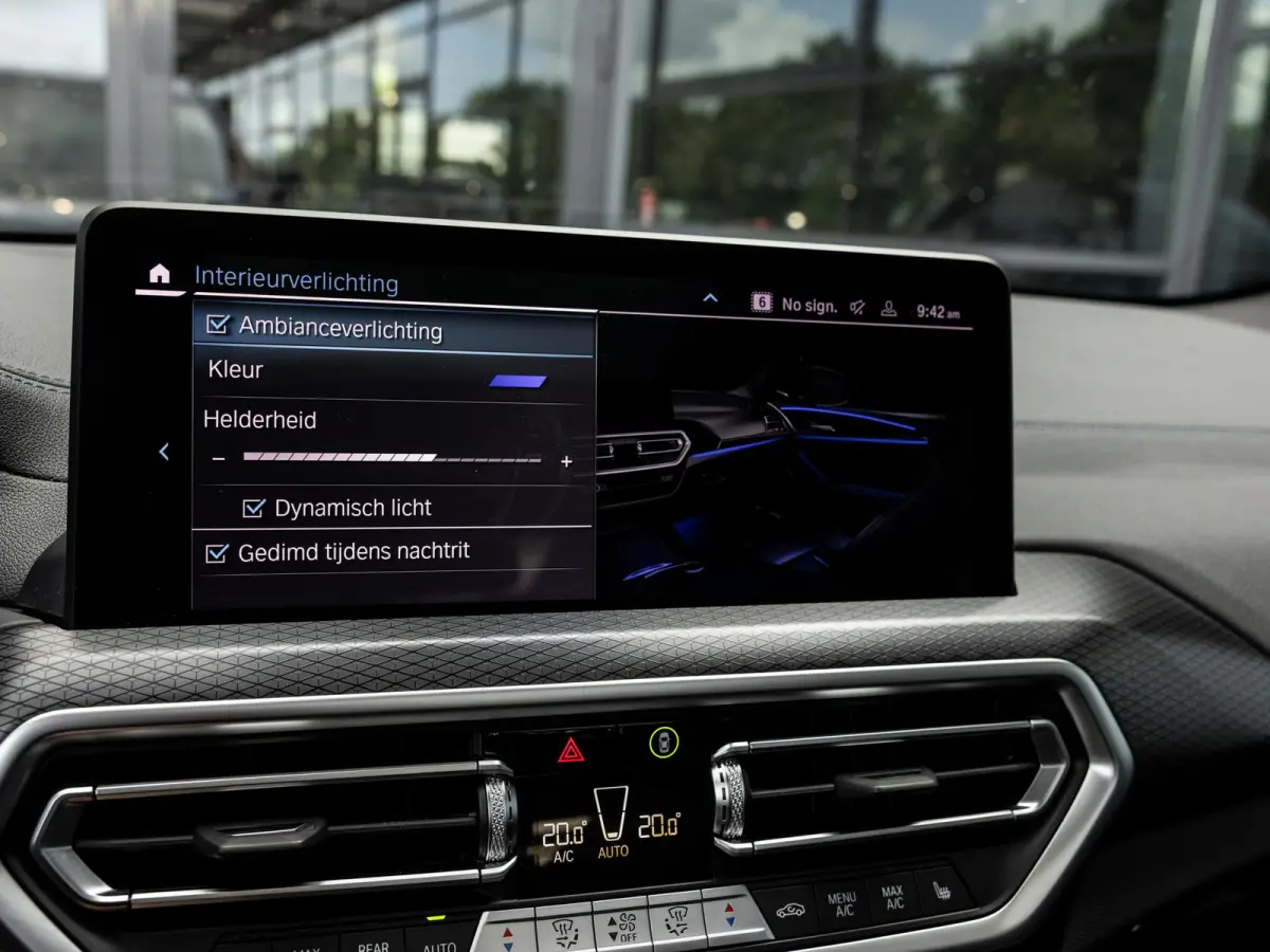 xDrive30e High Executive | M-SPORT | PANO-SCHUIFDAK | HARMAN KARDON | HEAD-UP | CAMERA | LEER