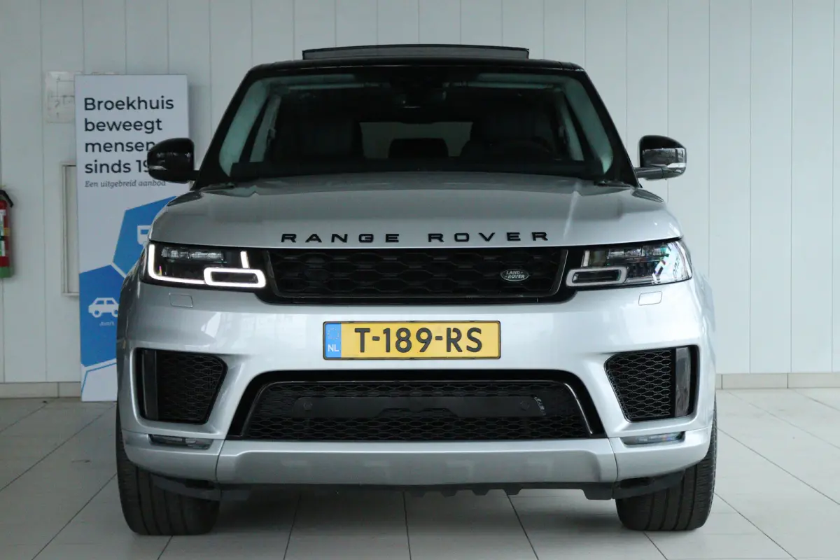 3.0 P400 MHEV HST "OP AFSPRAAK" | Cruise Control | Schuifdak | Alcantara Hemel | Stoelventilatie | Meridian | Carbon | Camera | Carplay | Luchtvering