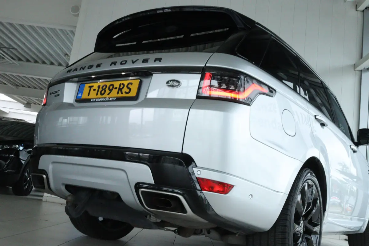 3.0 P400 MHEV HST "OP AFSPRAAK" | Cruise Control | Schuifdak | Alcantara Hemel | Stoelventilatie | Meridian | Carbon | Camera | Carplay | Luchtvering