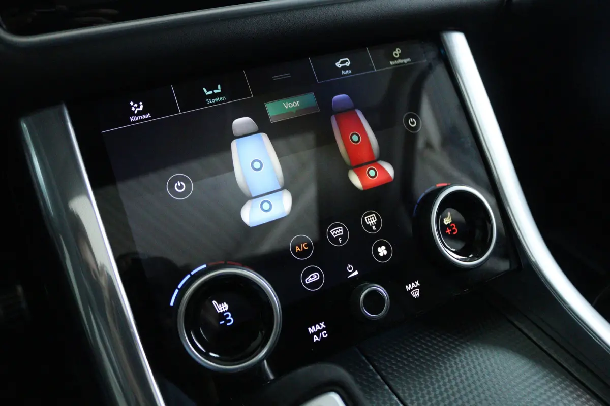 3.0 P400 MHEV HST "OP AFSPRAAK" | Cruise Control | Schuifdak | Alcantara Hemel | Stoelventilatie | Meridian | Carbon | Camera | Carplay | Luchtvering
