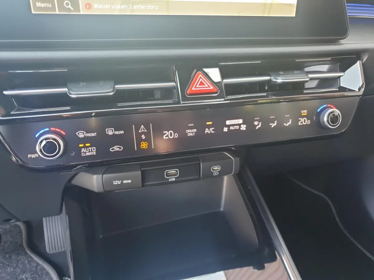 1.6 GDi Hybrid DynamicLine | Navigatie | Camera | Adaptieve cruise control | Apple Carplay / Android Auto | Parkeersensoren voor en achter | Verbruik 1 op 20!
