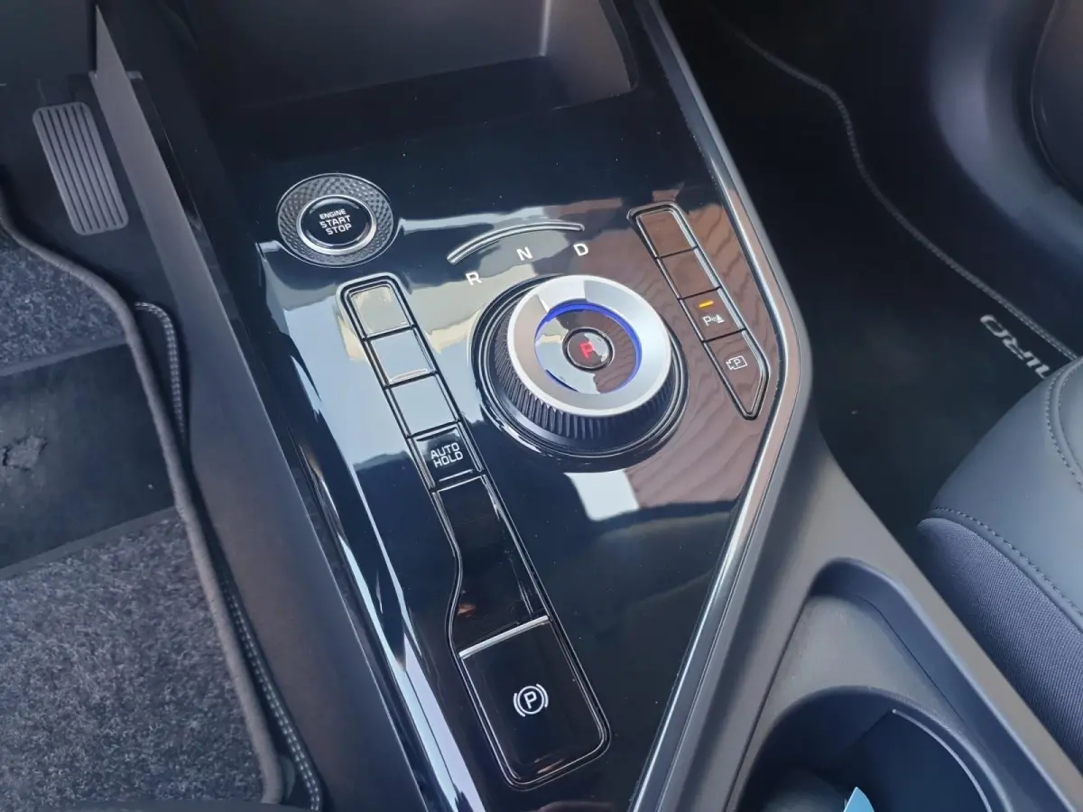 1.6 GDi Hybrid DynamicLine | Navigatie | Camera | Adaptieve cruise control | Apple Carplay / Android Auto | Parkeersensoren voor en achter | Verbruik 1 op 20!