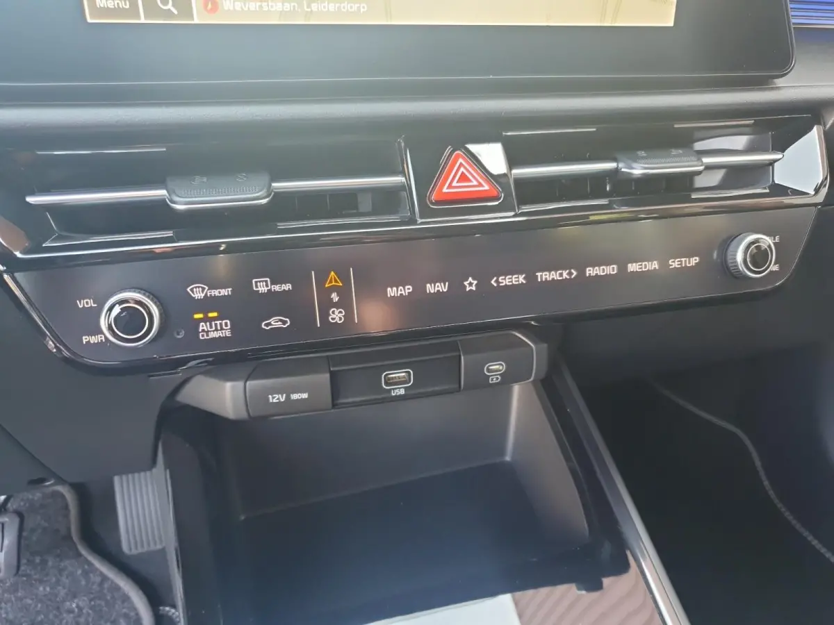 1.6 GDi Hybrid DynamicLine | Navigatie | Camera | Adaptieve cruise control | Apple Carplay / Android Auto | Parkeersensoren voor en achter | Verbruik 1 op 20!