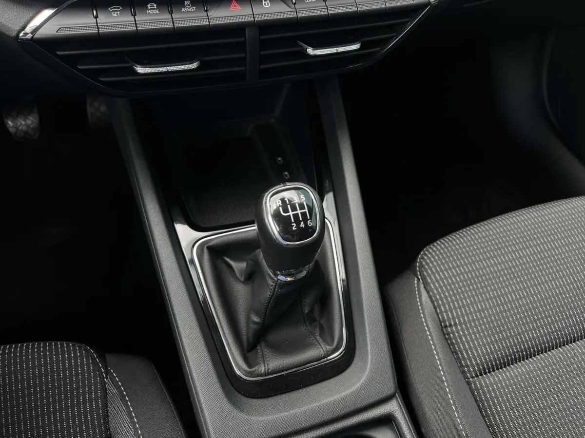 1.0 TSI Business Edition CARPLAY | TREKH | CRUISE | STOELVERW | DIGI.DASH | ELEK.A.KLEP | NAV | LED | DAB | ECC | 17'LMV