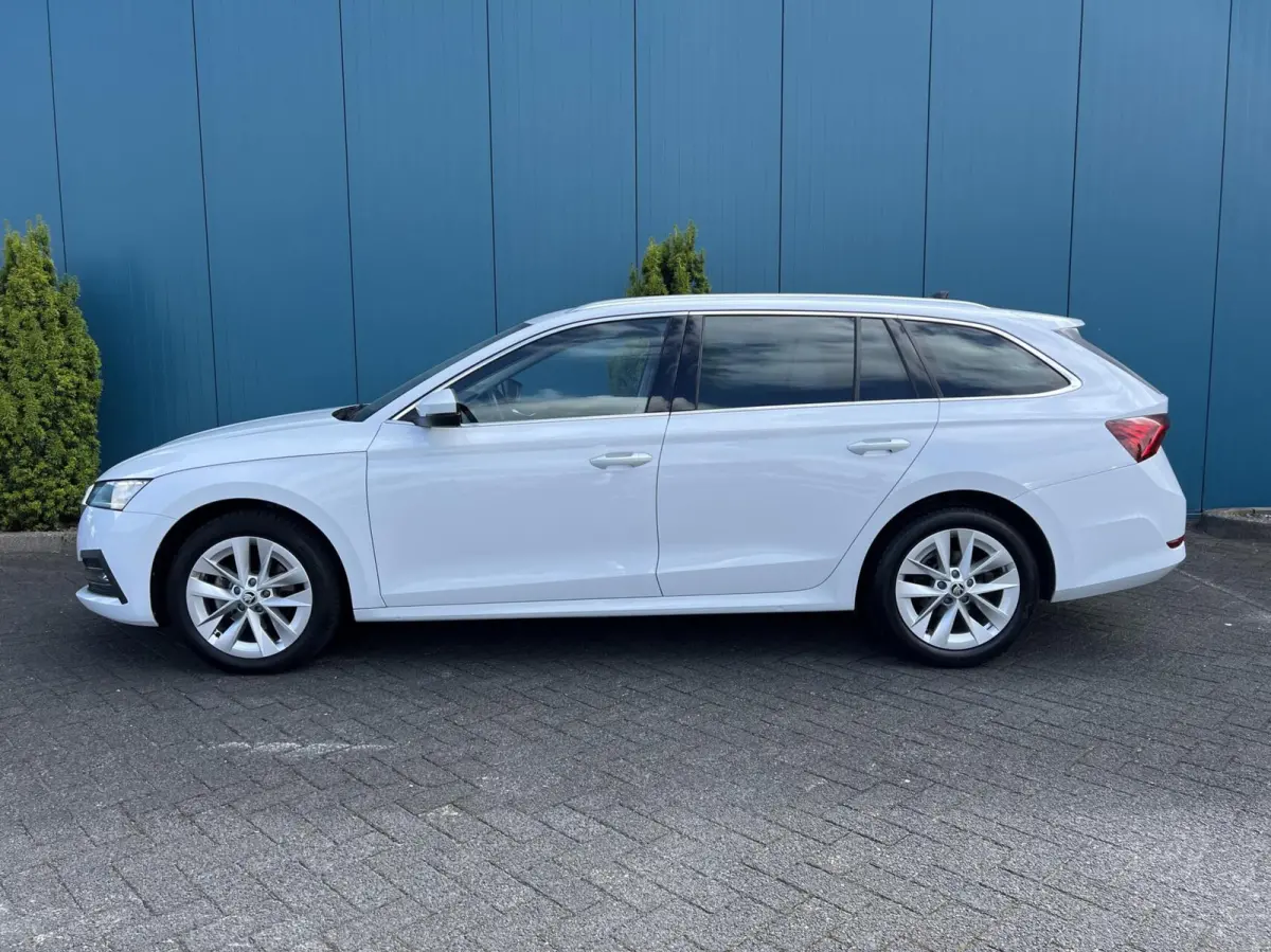 1.0 TSI Business Edition CARPLAY | TREKH | CRUISE | STOELVERW | DIGI.DASH | ELEK.A.KLEP | NAV | LED | DAB | ECC | 17'LMV