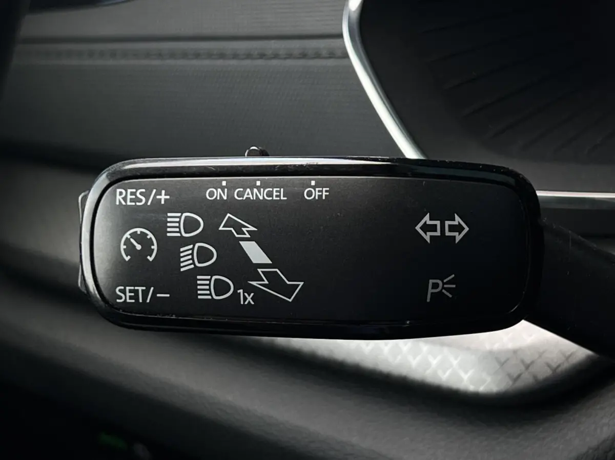 1.0 TSI Business Edition CARPLAY | TREKH | CRUISE | STOELVERW | DIGI.DASH | ELEK.A.KLEP | NAV | LED | DAB | ECC | 17'LMV
