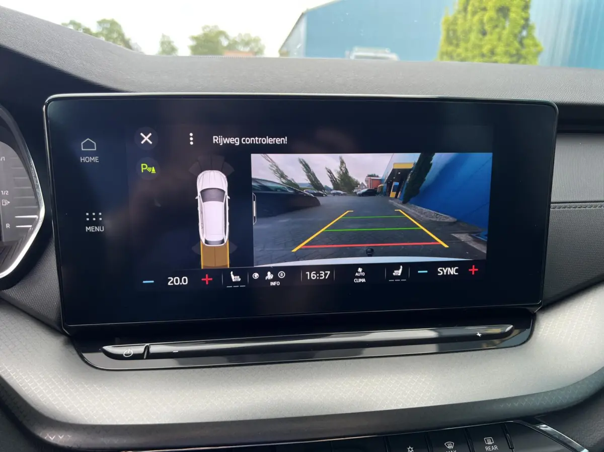 1.0 TSI Business Edition CARPLAY | TREKH | CRUISE | STOELVERW | DIGI.DASH | ELEK.A.KLEP | NAV | LED | DAB | ECC | 17'LMV