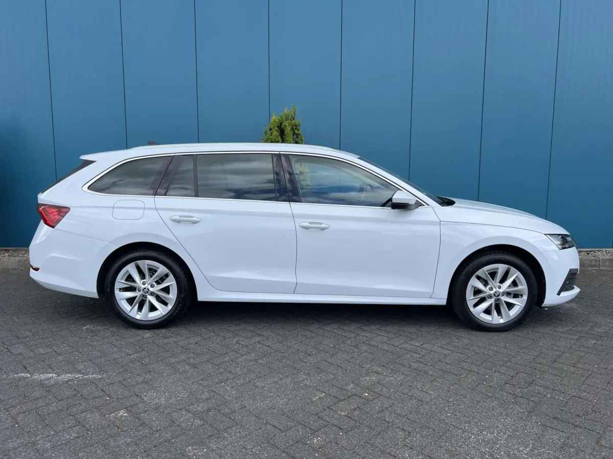 1.0 TSI Business Edition CARPLAY | TREKH | CRUISE | STOELVERW | DIGI.DASH | ELEK.A.KLEP | NAV | LED | DAB | ECC | 17'LMV