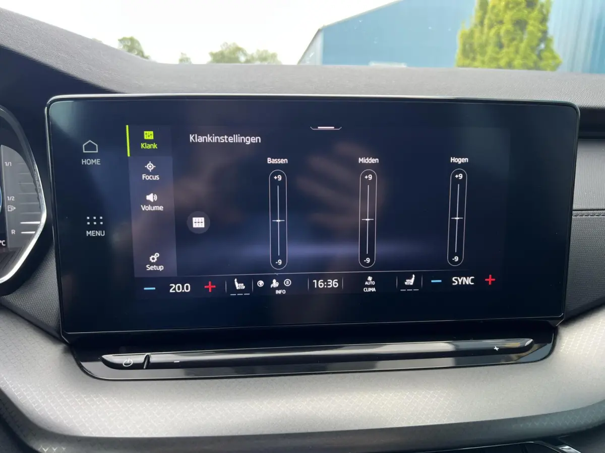1.0 TSI Business Edition CARPLAY | TREKH | CRUISE | STOELVERW | DIGI.DASH | ELEK.A.KLEP | NAV | LED | DAB | ECC | 17'LMV