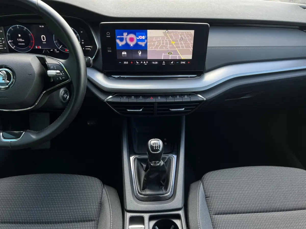 1.0 TSI Business Edition CARPLAY | TREKH | CRUISE | STOELVERW | DIGI.DASH | ELEK.A.KLEP | NAV | LED | DAB | ECC | 17'LMV
