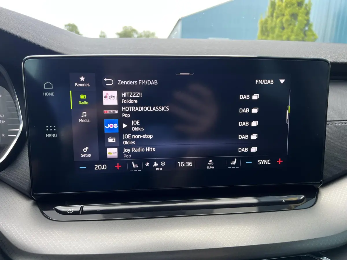 1.0 TSI Business Edition CARPLAY | TREKH | CRUISE | STOELVERW | DIGI.DASH | ELEK.A.KLEP | NAV | LED | DAB | ECC | 17'LMV