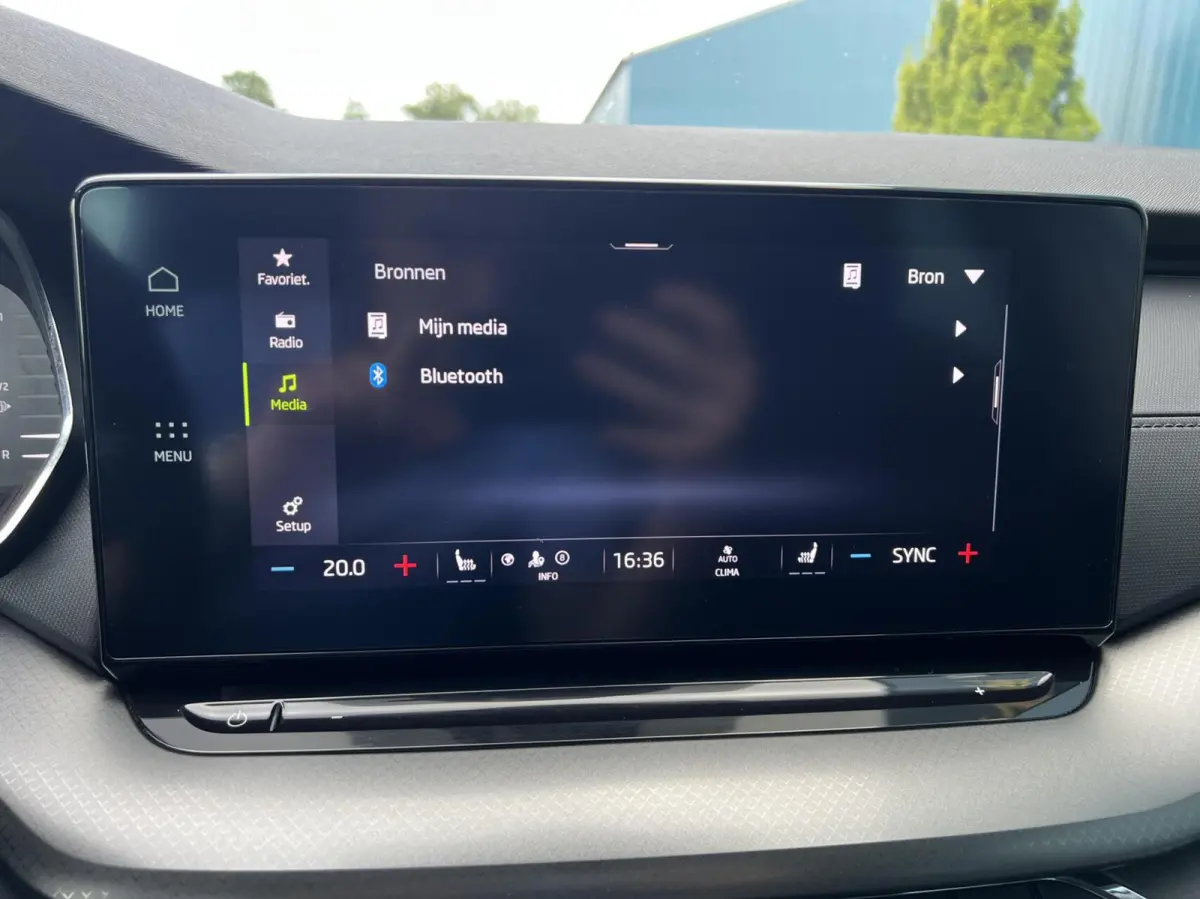 1.0 TSI Business Edition CARPLAY | TREKH | CRUISE | STOELVERW | DIGI.DASH | ELEK.A.KLEP | NAV | LED | DAB | ECC | 17'LMV
