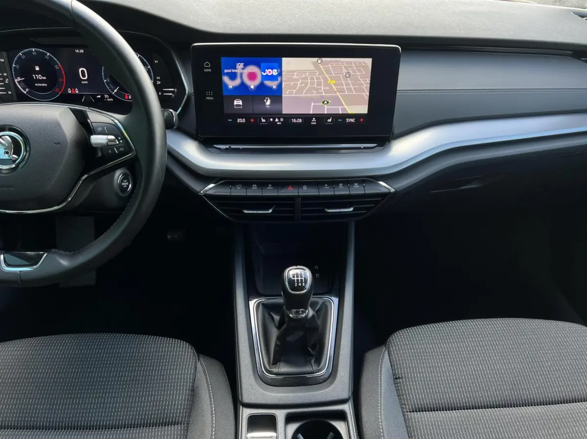 1.0 TSI Business Edition CARPLAY | TREKH | CRUISE | STOELVERW | DIGI.DASH | ELEK.A.KLEP | NAV | LED | DAB | ECC | 17'LMV