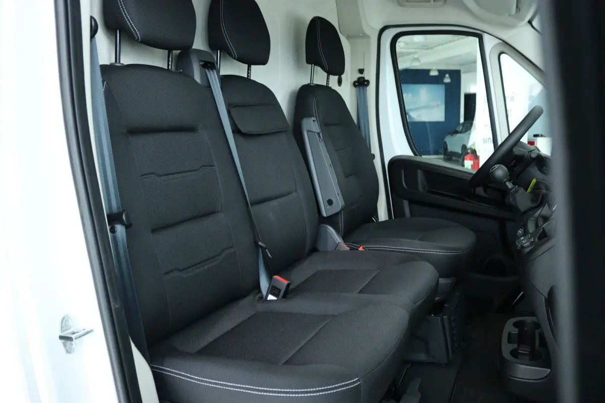 2.2 BlueHDi 140 S&S L3H2 3.5t | Cruise Control | Betimmering | Camera | Navi | LED | Carplay | Climate | Digitaal dashboard
