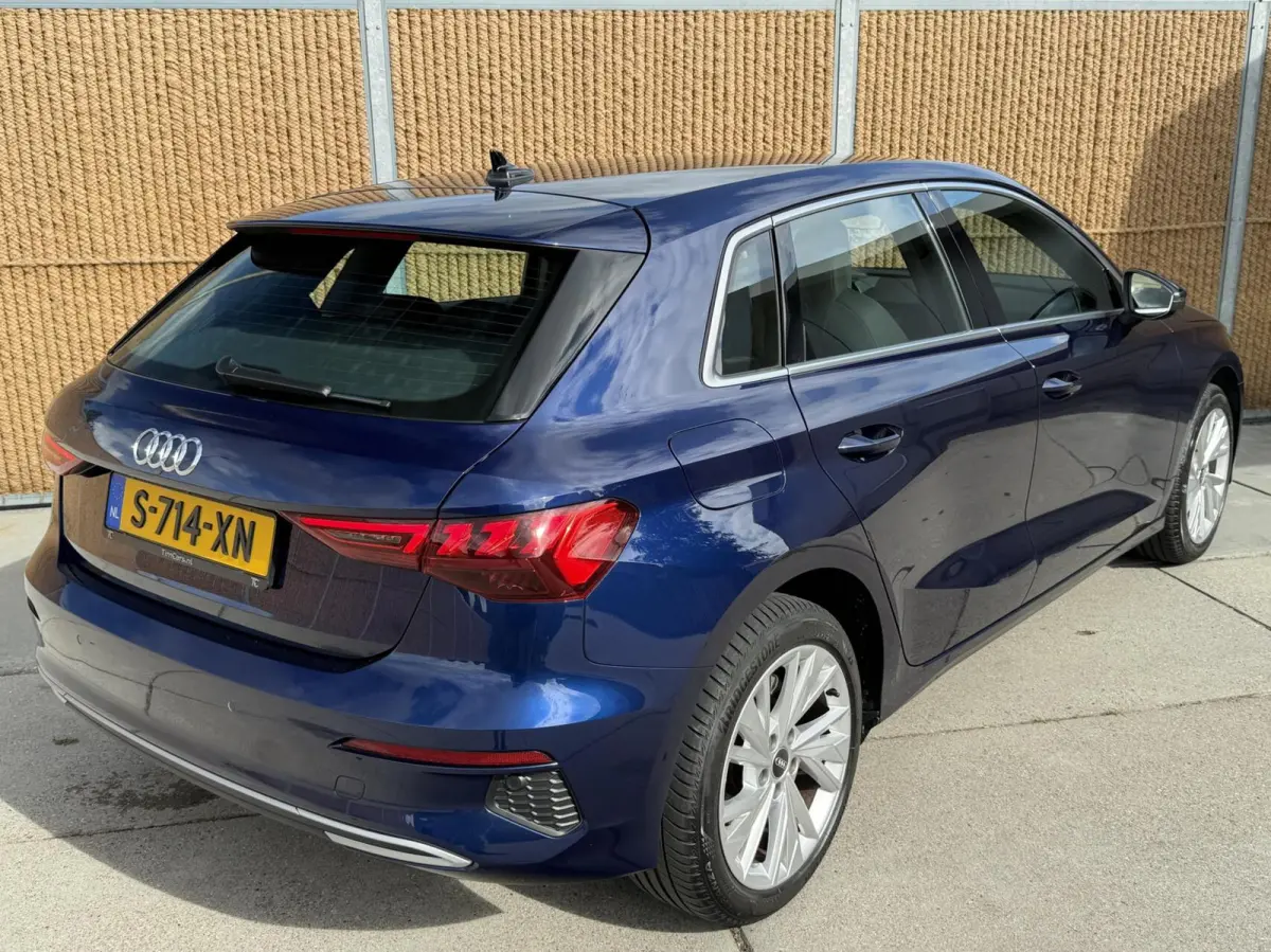 30 TFSI Advanced edition Automaat | Sportstoelen met lendensteun | 17 inch lichtmetalen velgen | Navigatiesysteem | Apple CarPlay | LED verlichting | Cruise control en rijbaan assistent | Pa