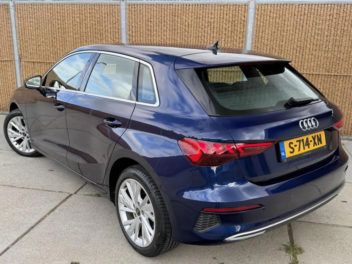 30 TFSI Advanced edition Automaat | Sportstoelen met lendensteun | 17 inch lichtmetalen velgen | Navigatiesysteem | Apple CarPlay | LED verlichting | Cruise control en rijbaan assistent | Pa