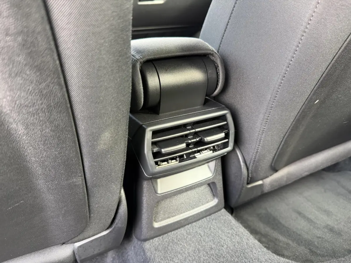 30 TFSI Advanced edition Automaat | Sportstoelen met lendensteun | 17 inch lichtmetalen velgen | Navigatiesysteem | Apple CarPlay | LED verlichting | Cruise control en rijbaan assistent | Pa