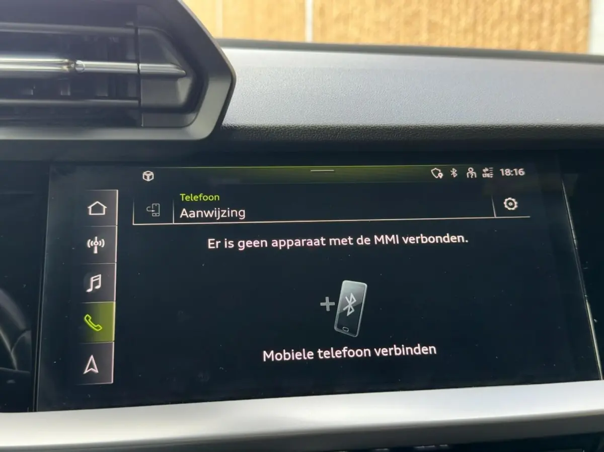 30 TFSI Advanced edition Automaat | Sportstoelen met lendensteun | 17 inch lichtmetalen velgen | Navigatiesysteem | Apple CarPlay | LED verlichting | Cruise control en rijbaan assistent | Pa